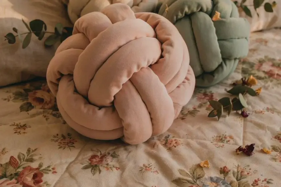 DIY Knot Ball Pillow | Easy Bedroom Decor with Blanket | Beginner Craft Idea