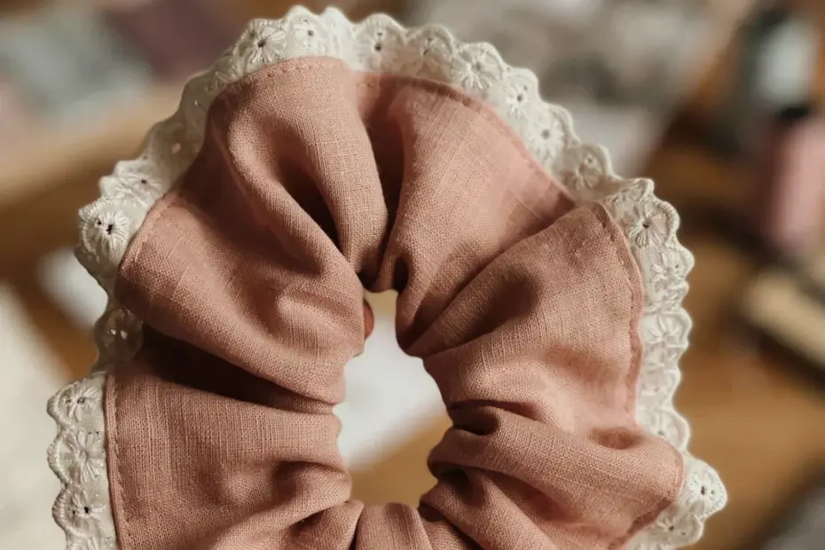 Fabric Scraps Sewing Projects: Easy DIY Scrunchie on a Budget