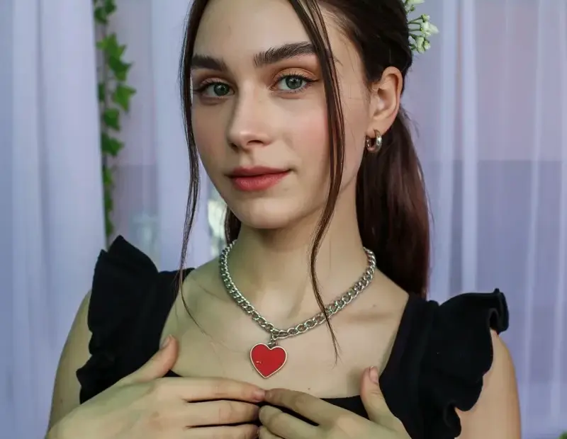 Ethereal aesthetic outfit idea with flower hair and red heart necklace | romantic look